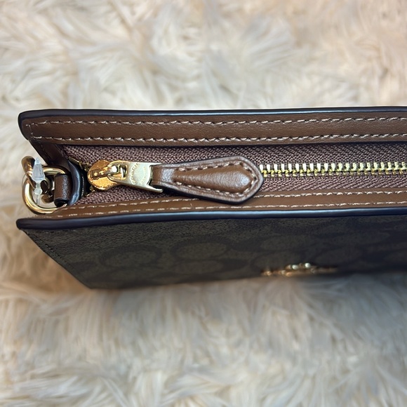 Coach Slim Crossbody Gold/Khaki Saddle - Picture 7 of 14